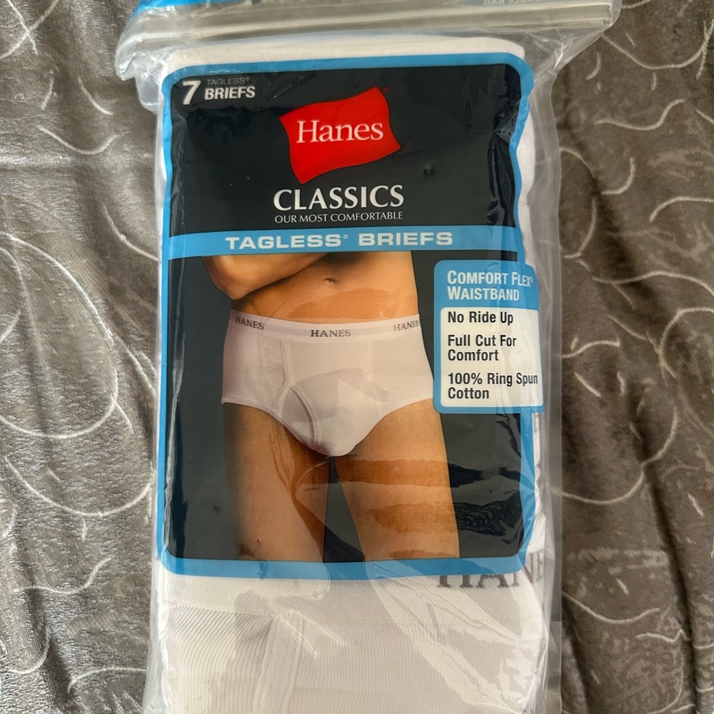 Hanes Men's White Tagless Briefs - Pack of 7